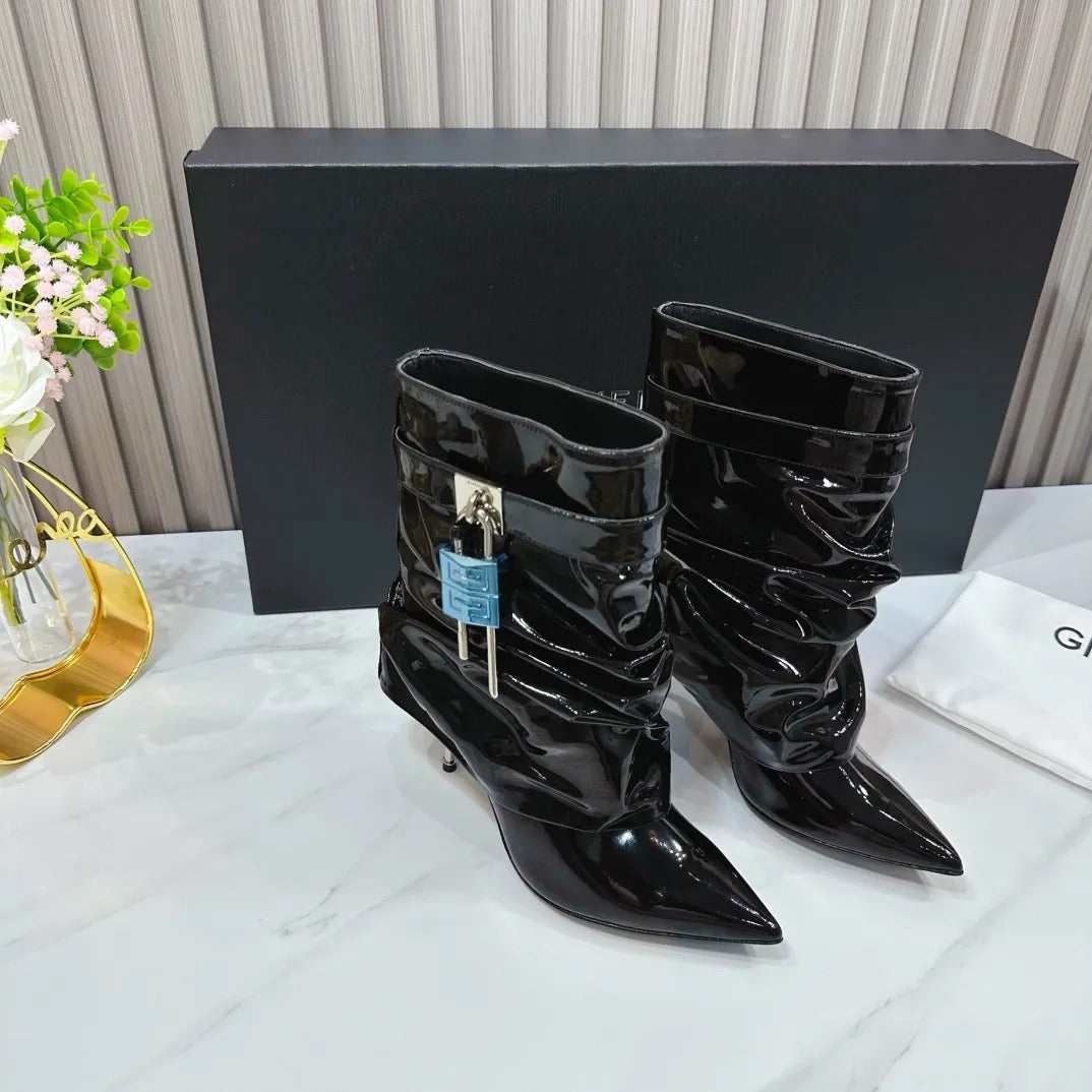Short Bootie with Lock