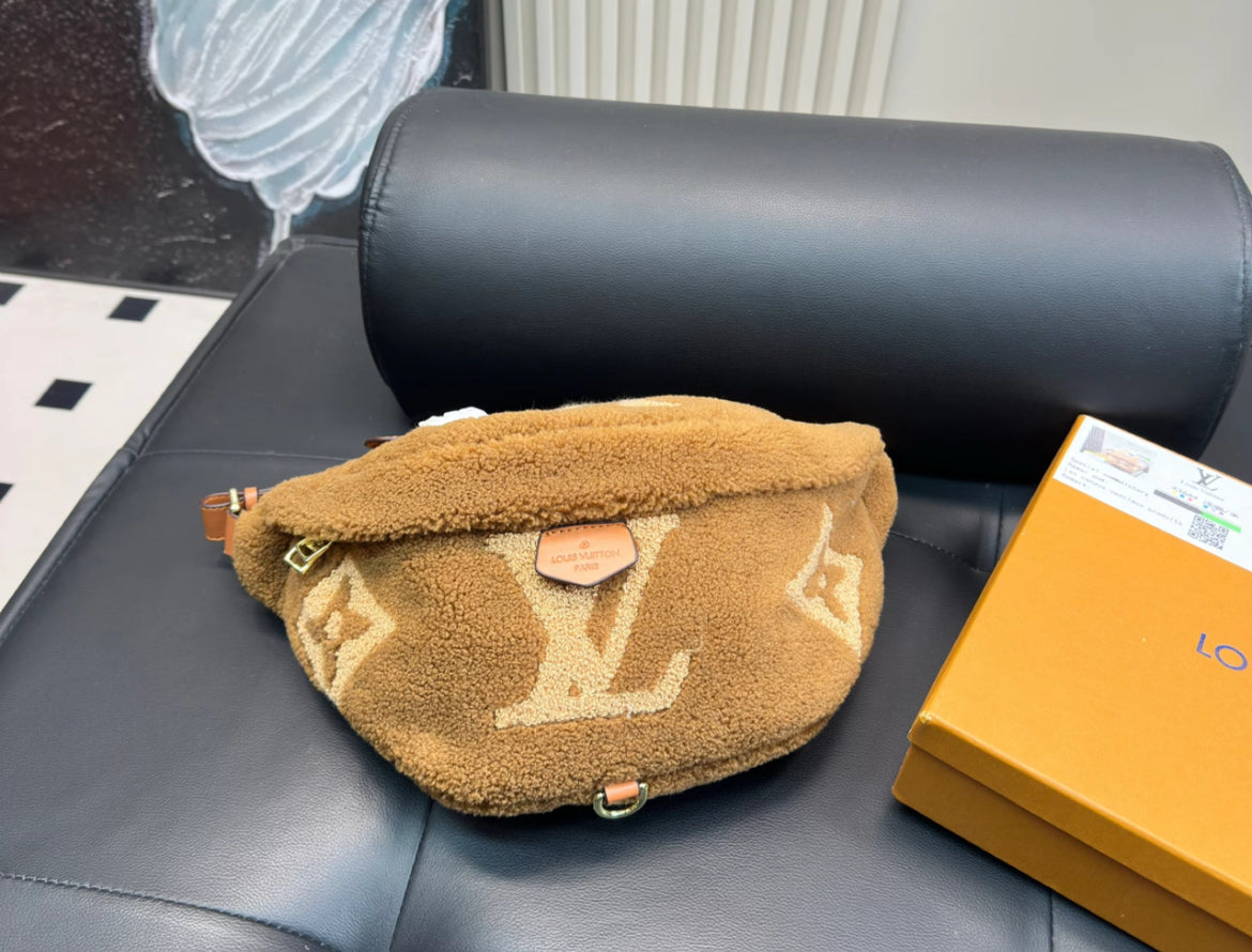 Fuzzy waist bag in multiple colors