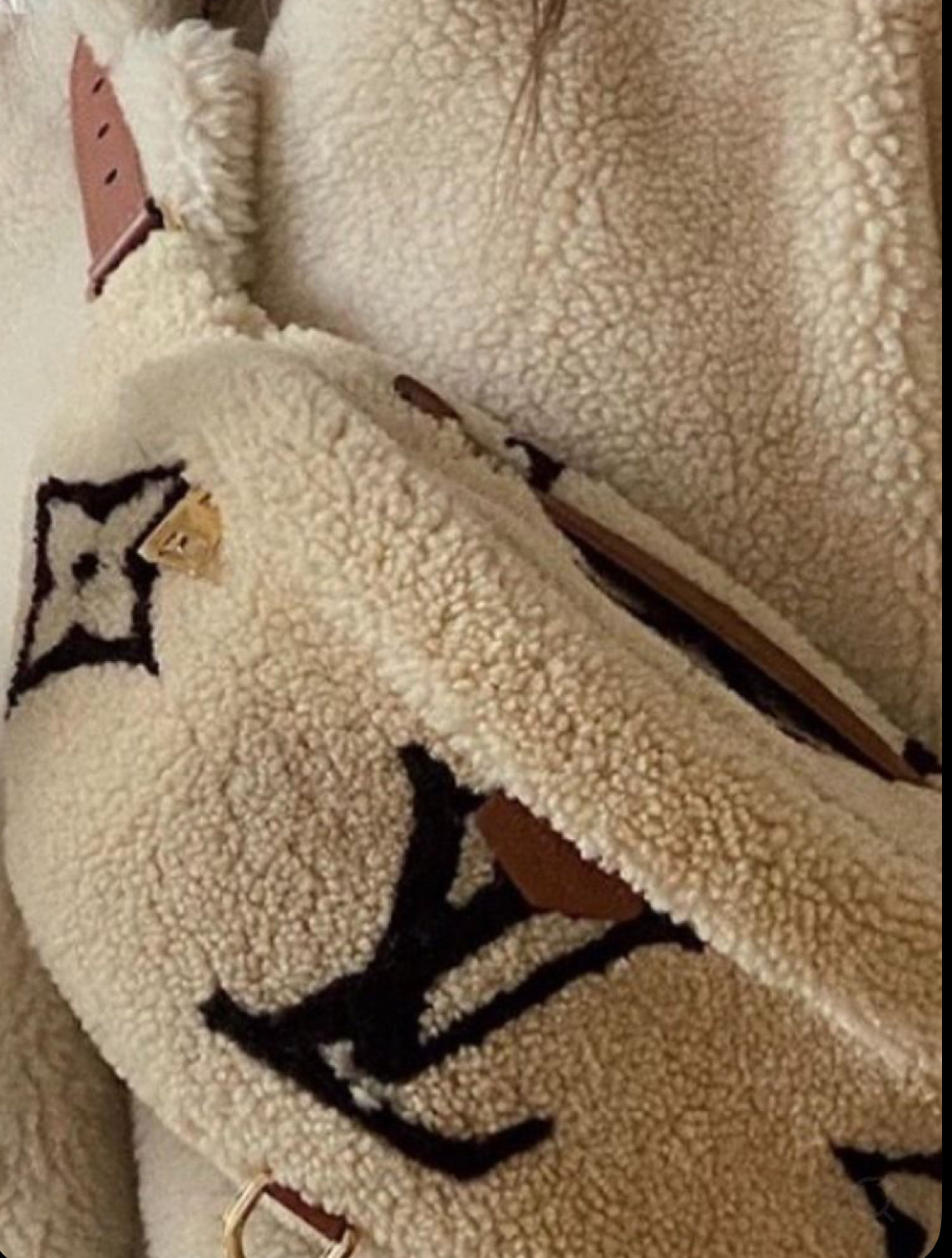 Fuzzy waist bag in multiple colors