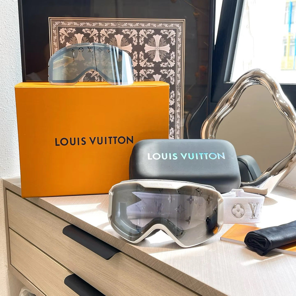 High end ski glasses