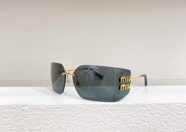 Low profile shades