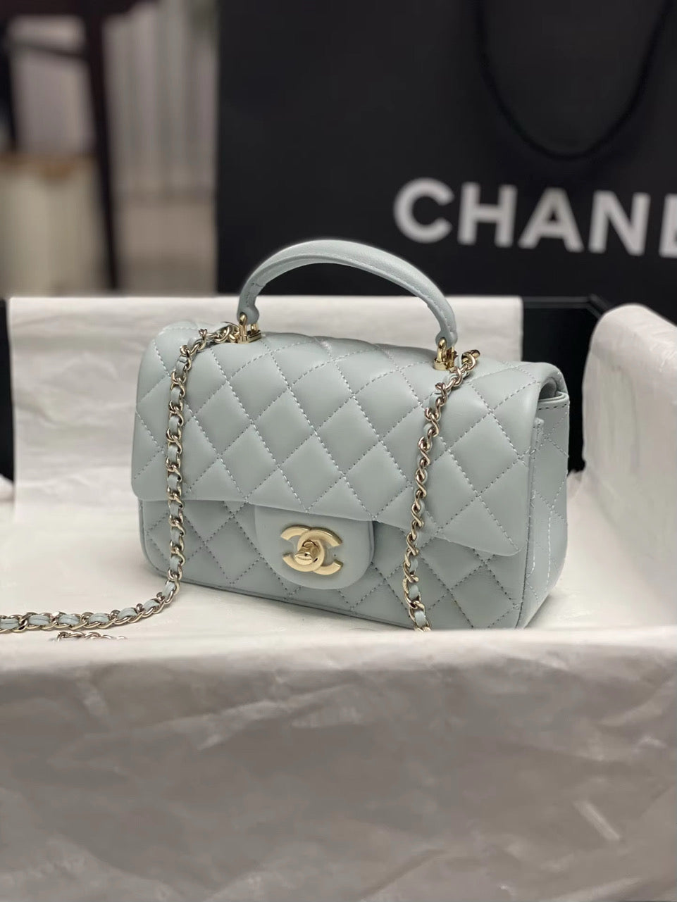 Luxury Top Handle (NOT ELIGIBLE FOR DISCOUNT)