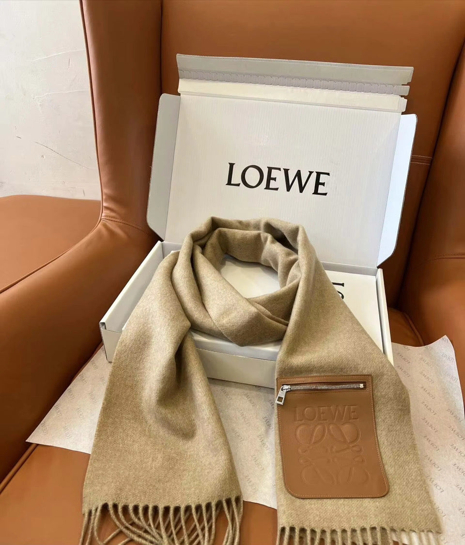 Long Scarf with leather pocket