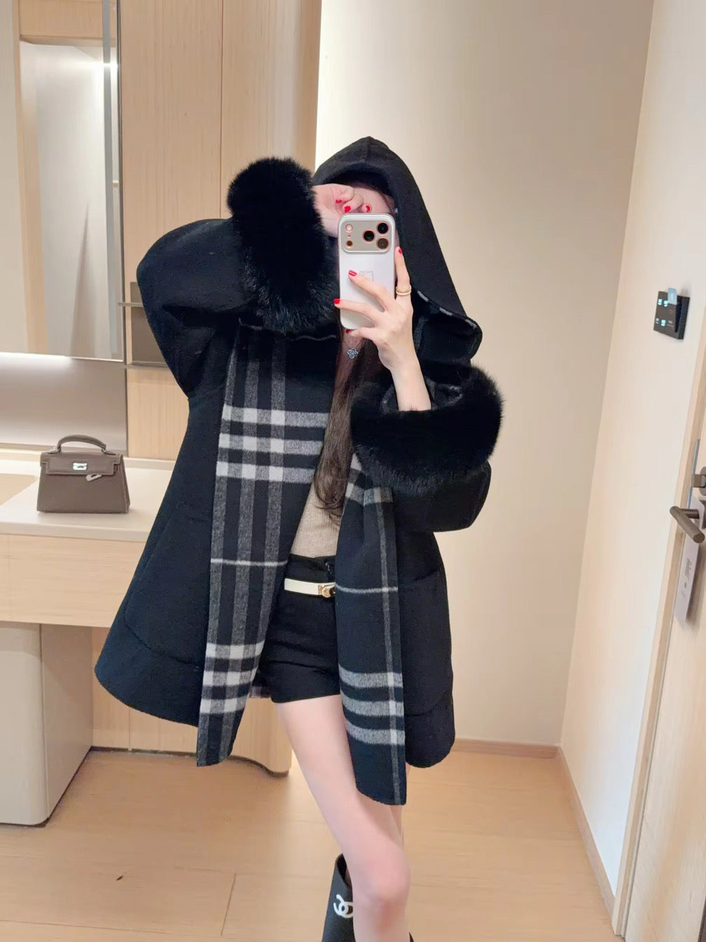 Stripped pullover with fur