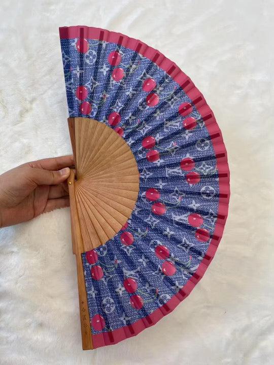 Hand fan cherry