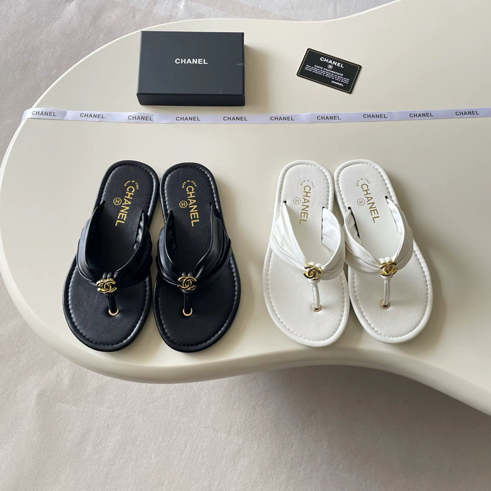 Black or White Thong Sandals