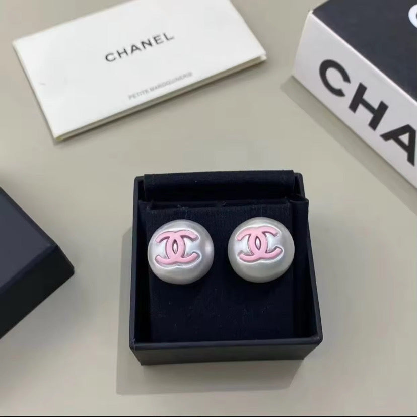 Small half Pearl Stud