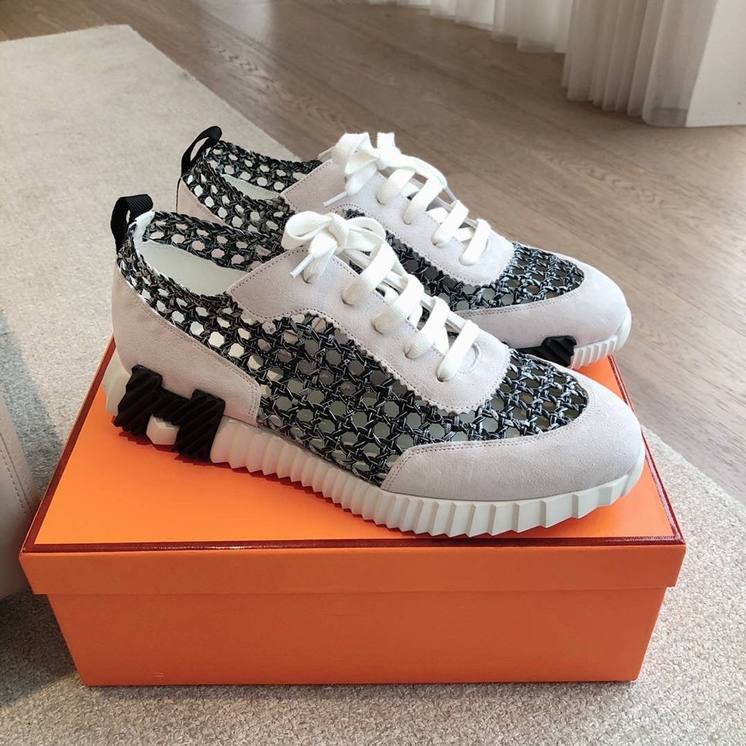 Perfect summer tennis shoe
