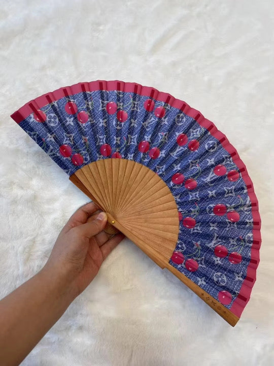 Hand fan cherry