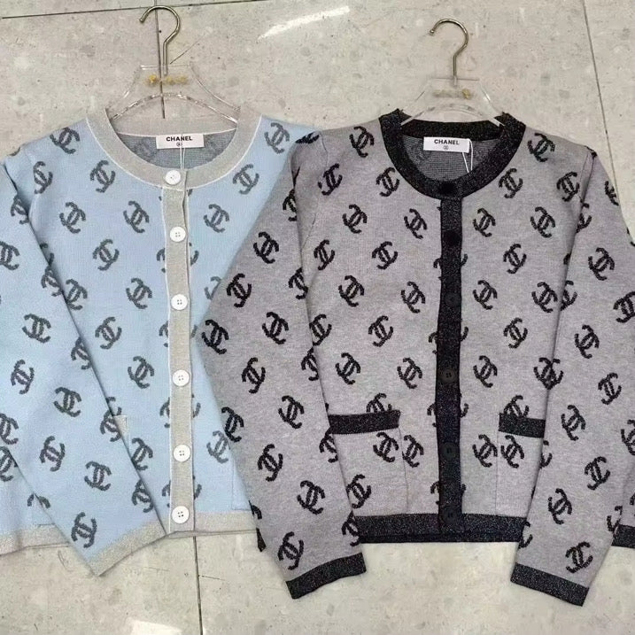 Front pocket cardigan