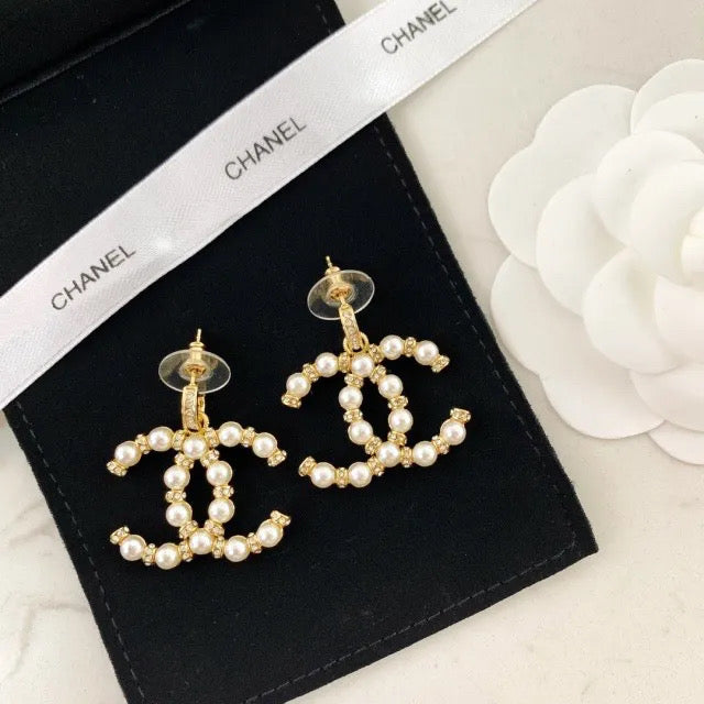 Pearl & Gold earrings
