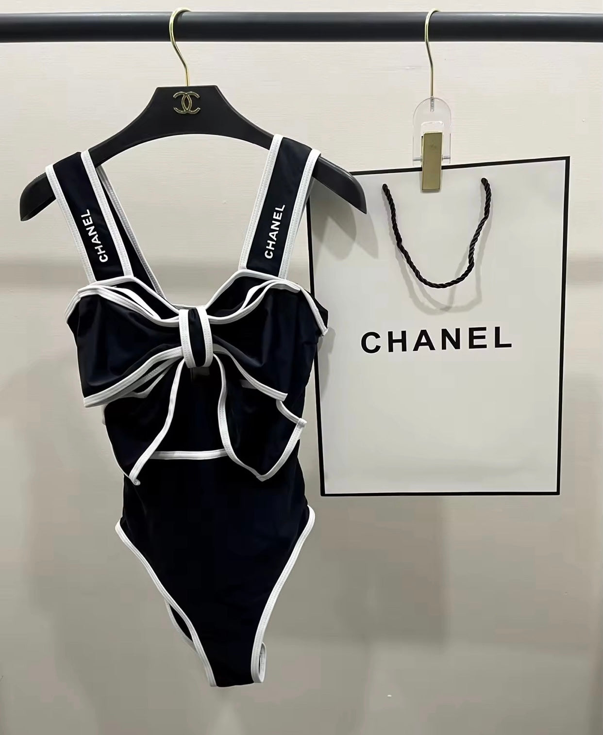 One piece with thick straps