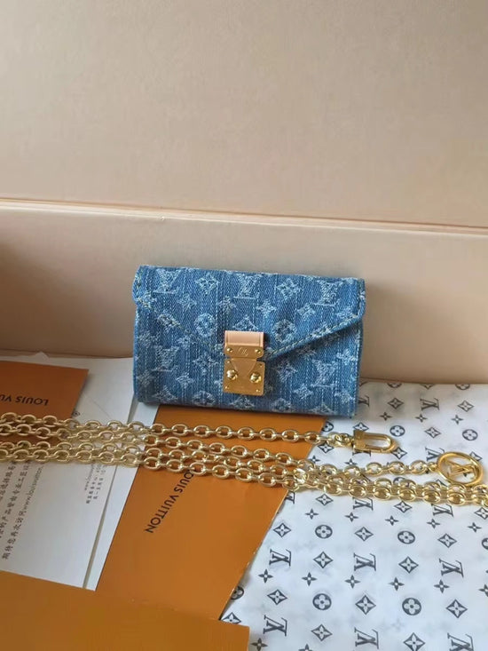 Denim Waist bag with gold chain (NO DISCOUNT ON PRODUCT)