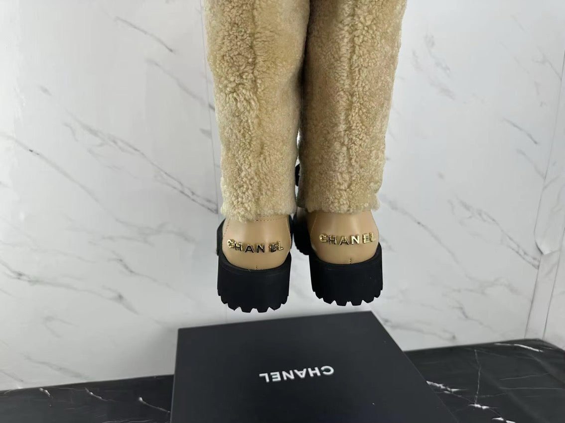 Cream or Black Furry Boot