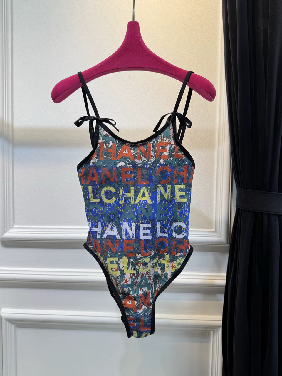 One piece with Ribbon