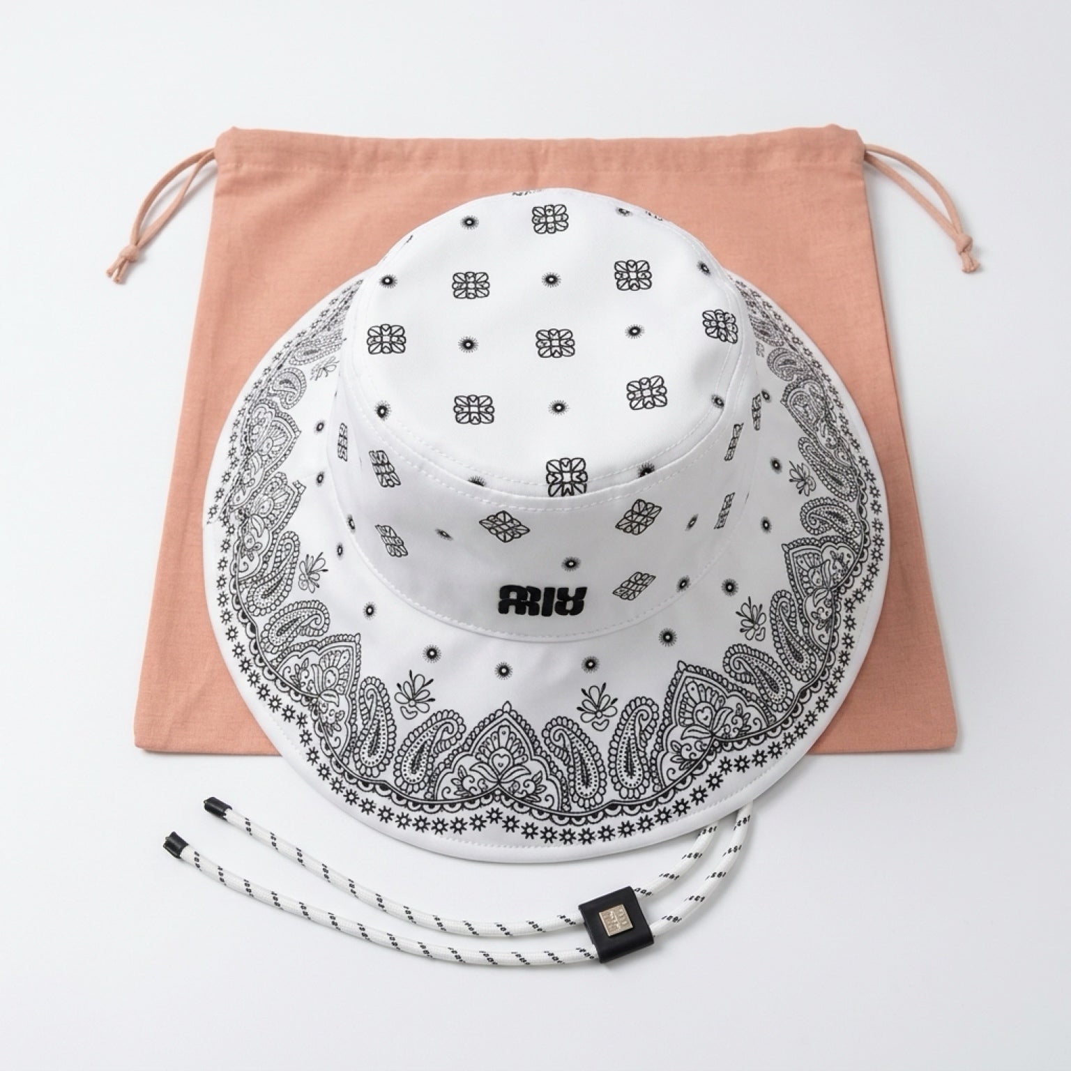 Bucket Hat with drawstring