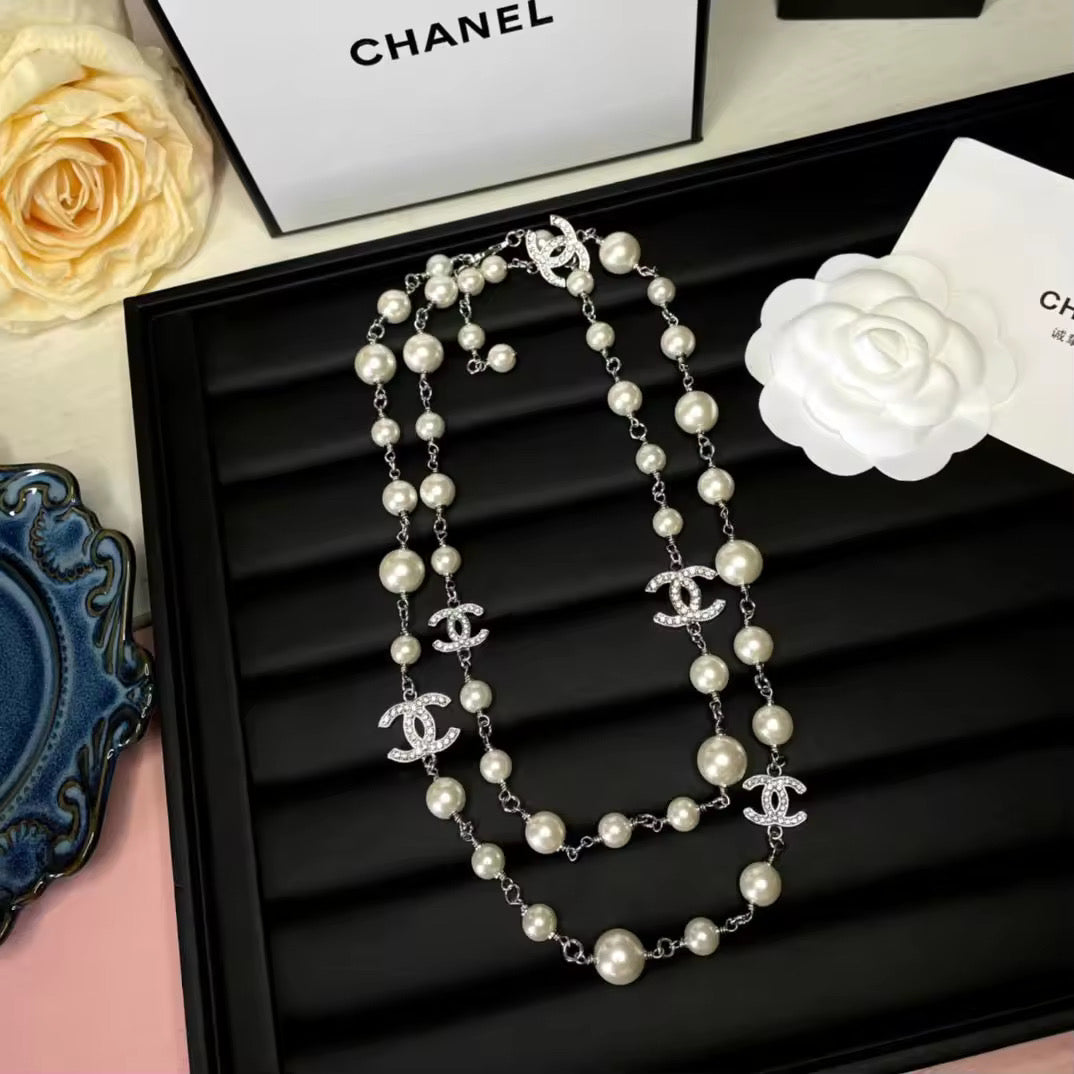 Pearl string Necklace