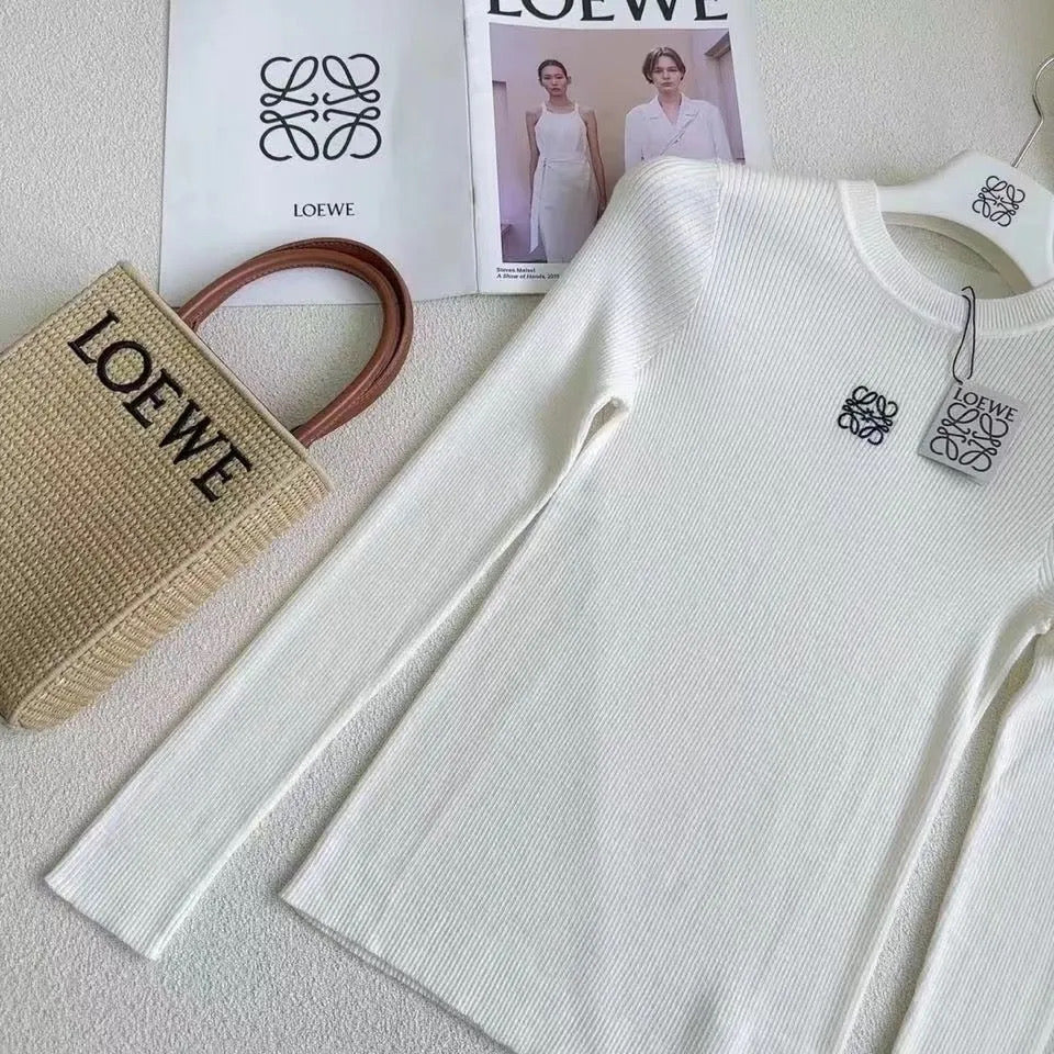 Long sleeve circle neck