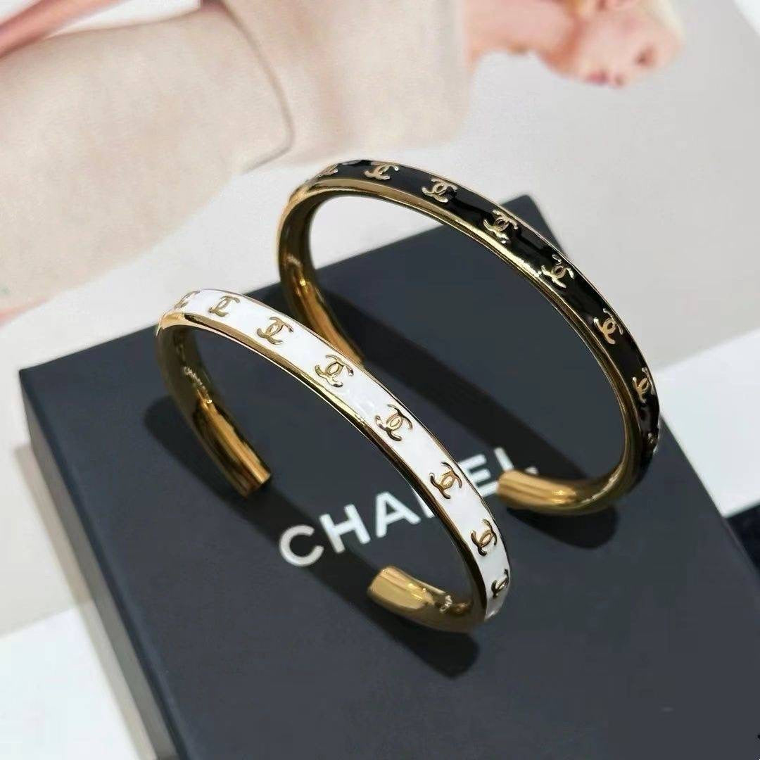 Adjustable bracelet (CART DISCOUNT)