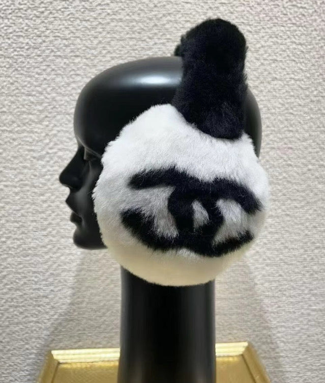 Oversized Fluffy ear muffs