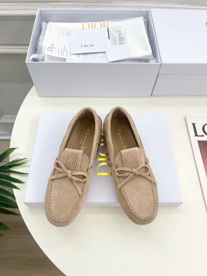 Street loafer