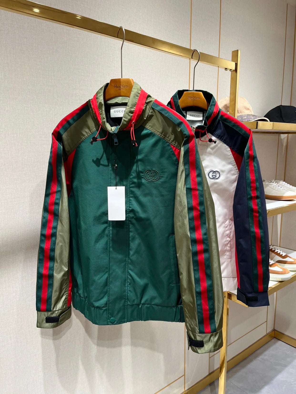 Light weight Windbreaker