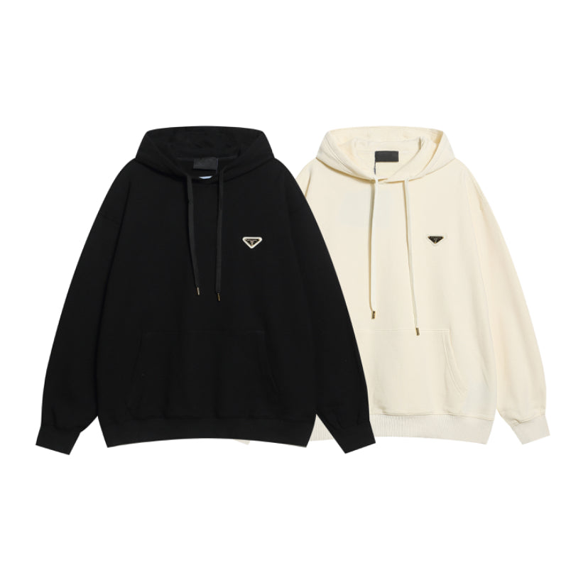 Oversized hoodie with gold accessories