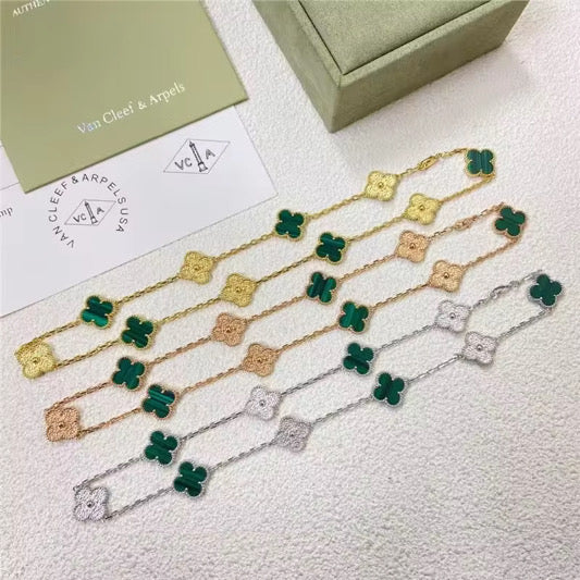 Medium length purple necklace