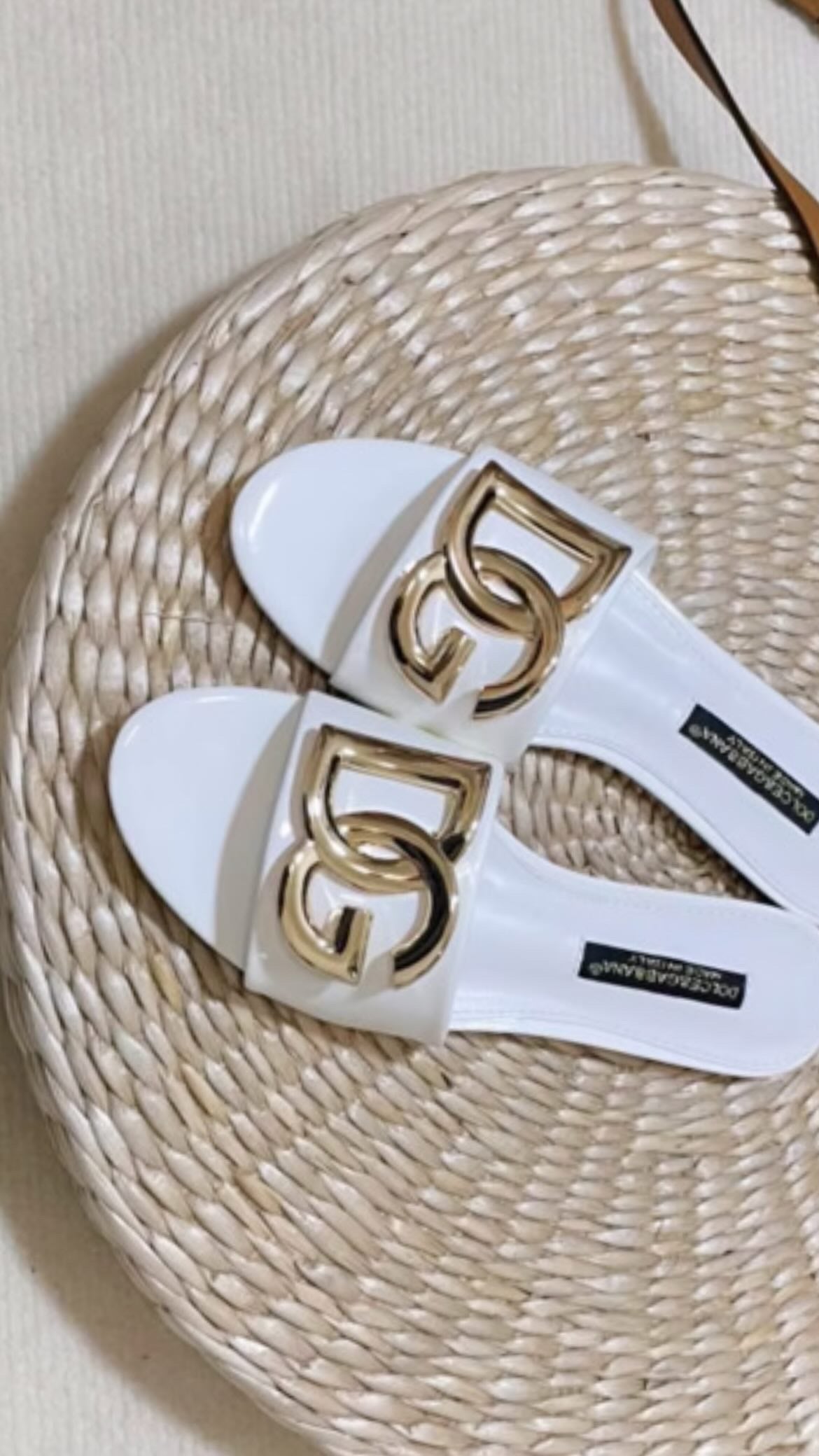 Leather bound sandal with gold