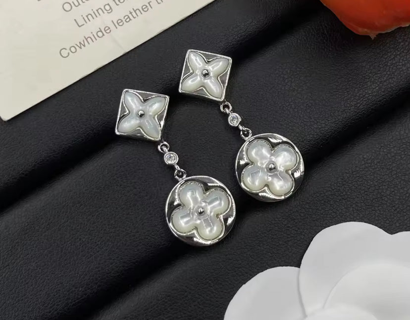 Dangling earrings
