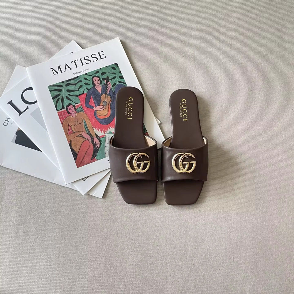 Flat leather bound slides