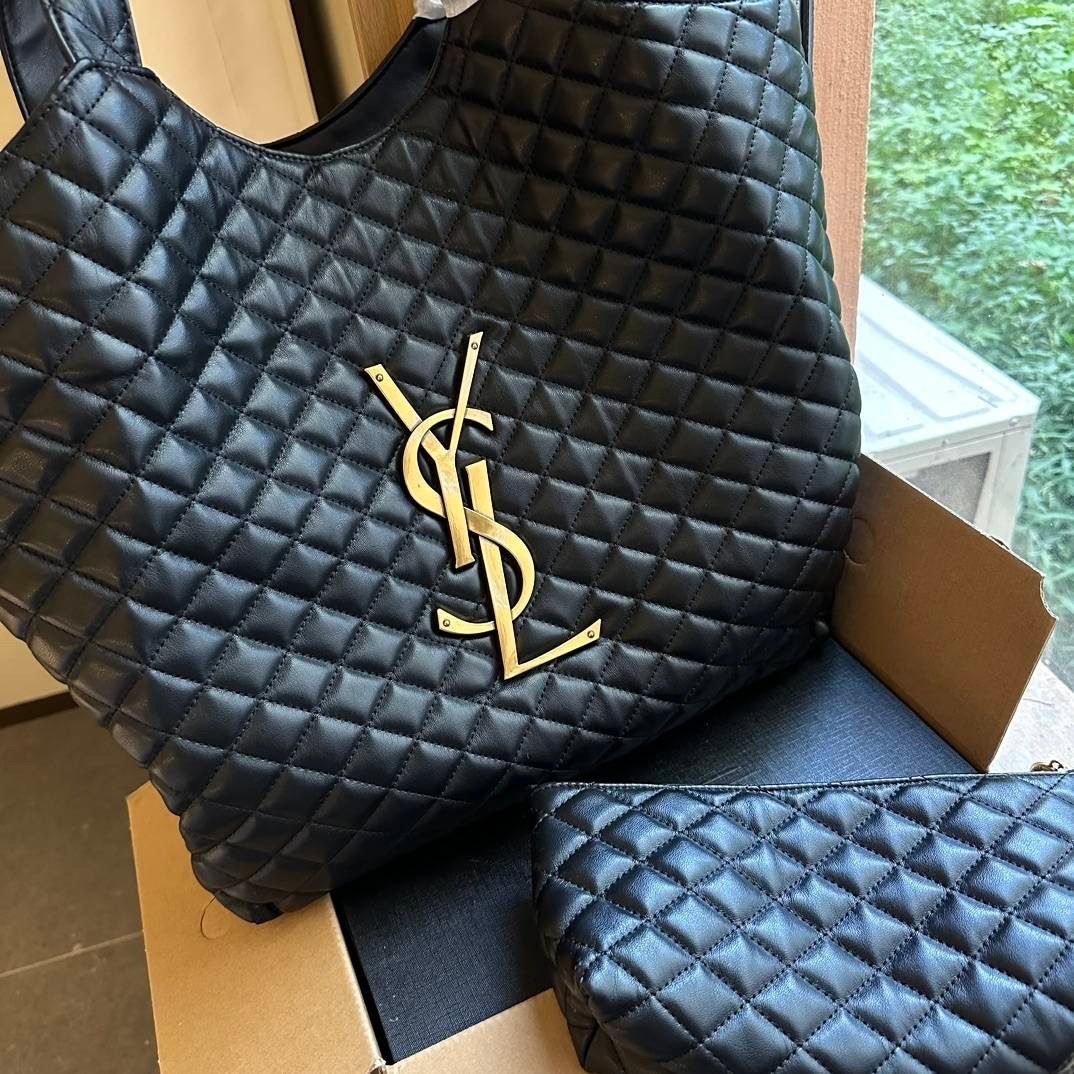 Large leather quilted bag in black