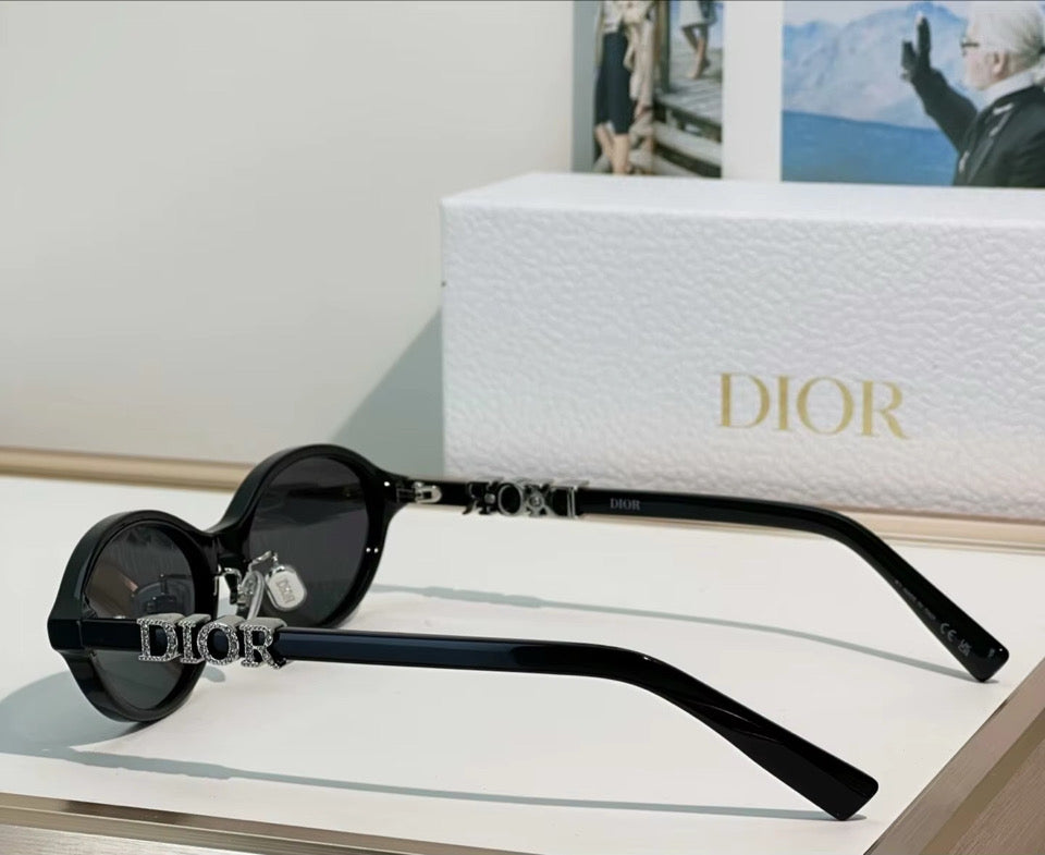 Black Oval Sunglasses