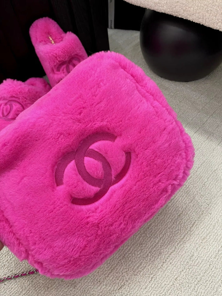 Fuzzy Bag & Slippers (ADDITIONAL DISCOUNT)