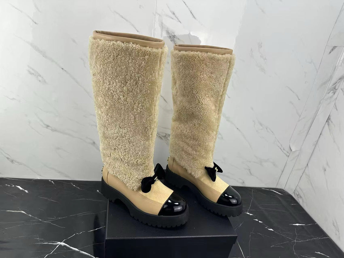 Cream or Black Furry Boot
