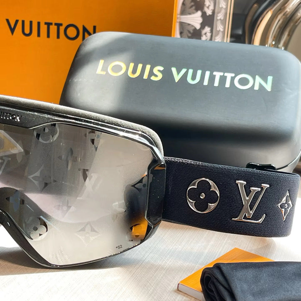 High end ski glasses