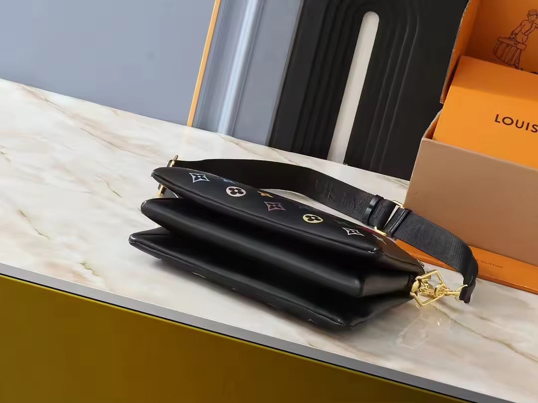 Black Purse with color