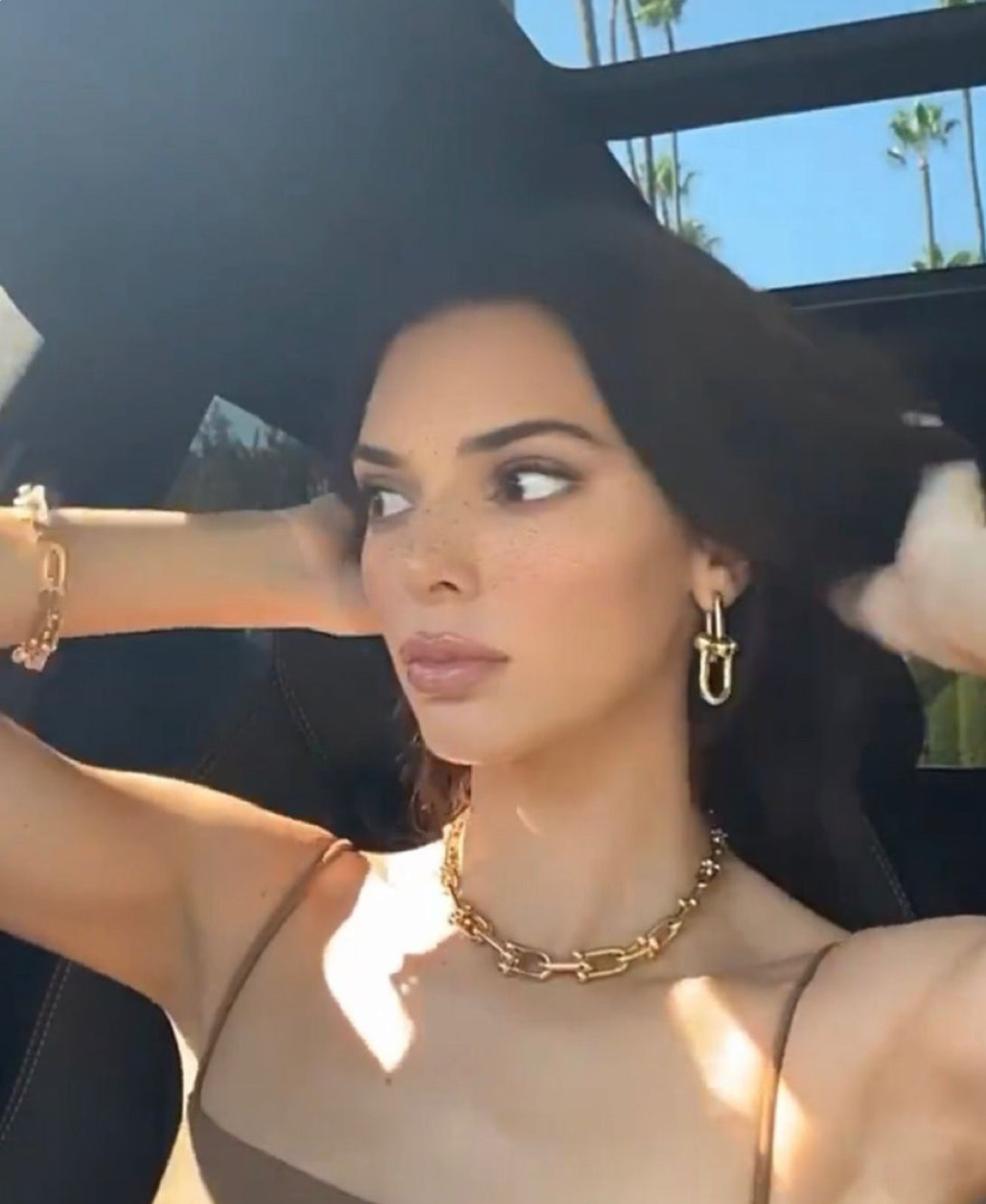 Bedazzled chain necklace