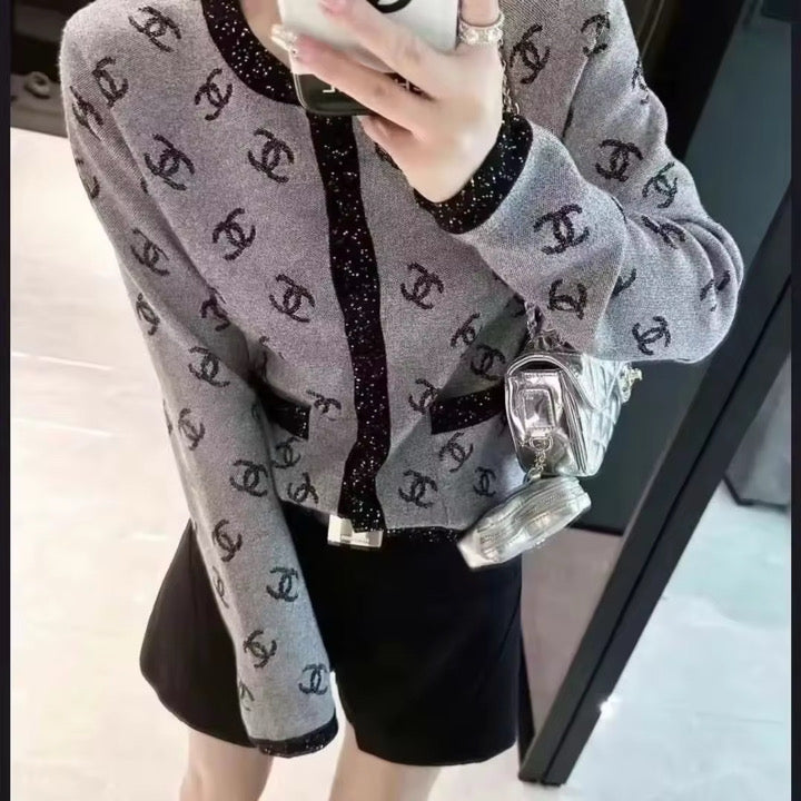 Front pocket cardigan