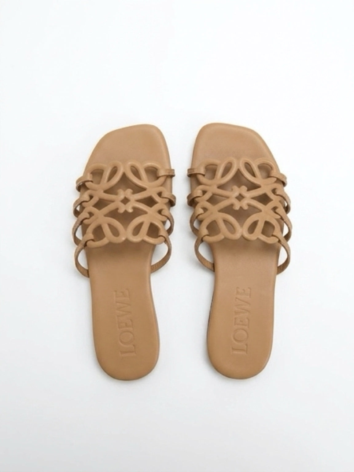 Flat design sandal