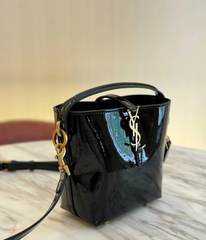 The perfect fall bag
