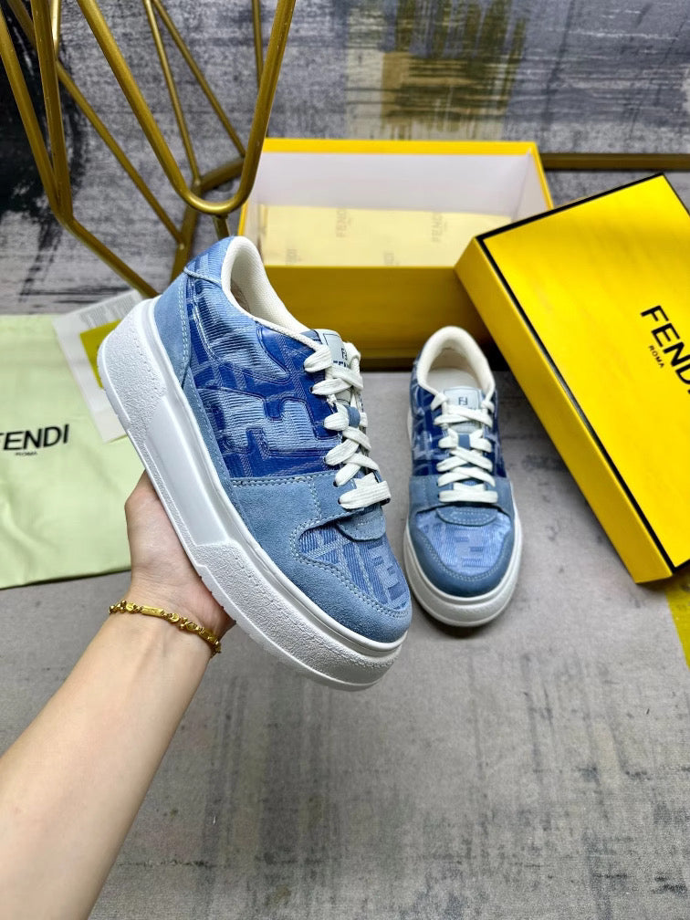 High Sole Tennis shoe