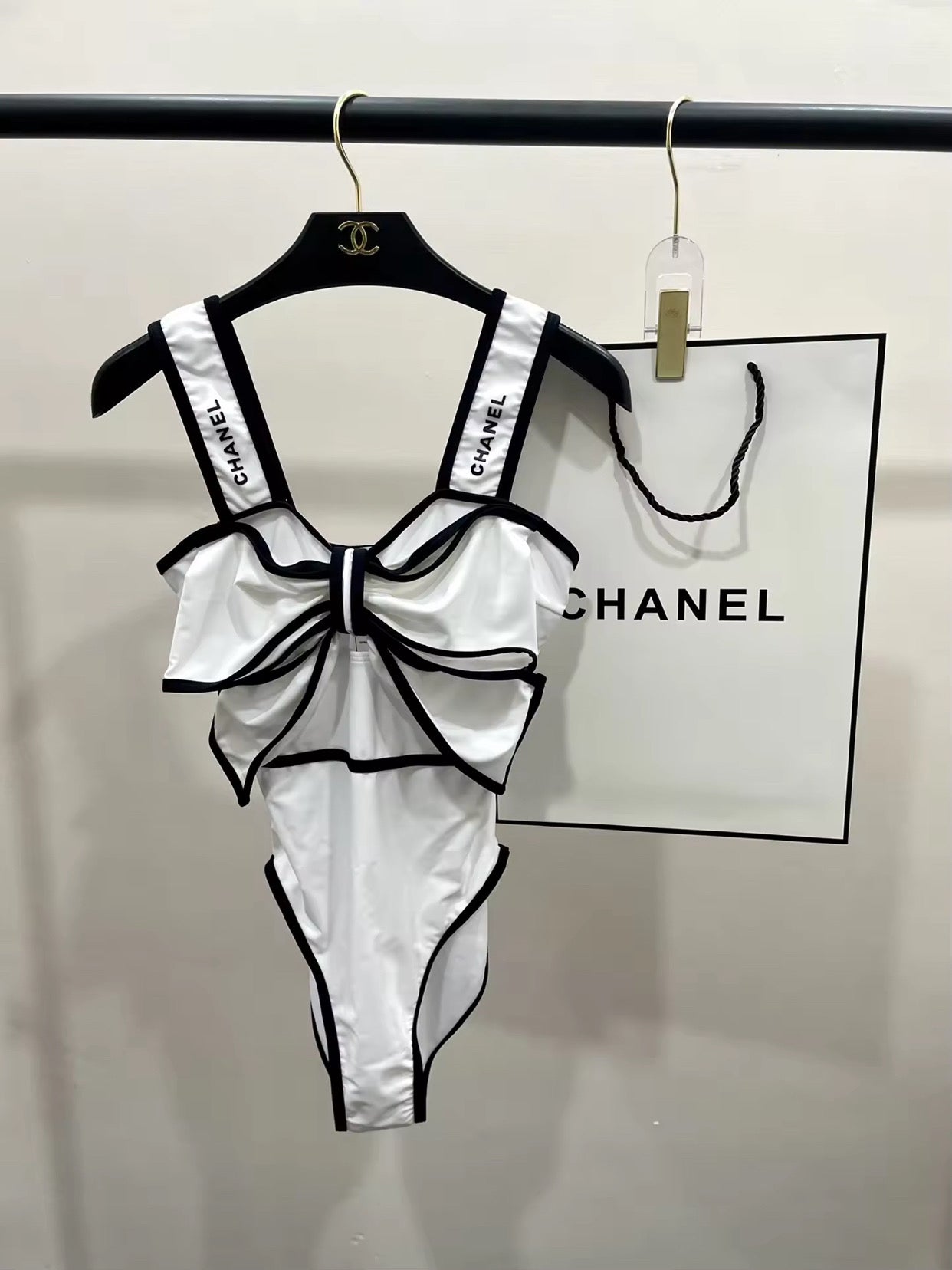 One piece with thick straps