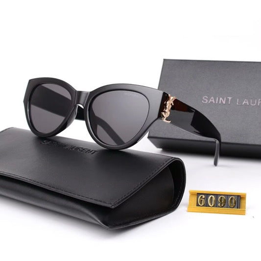 Oval Sunglasses with box