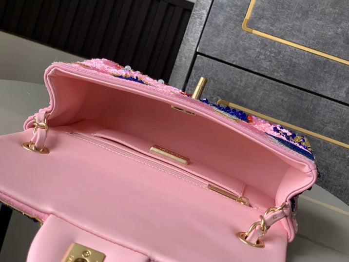 Stunning pink purse