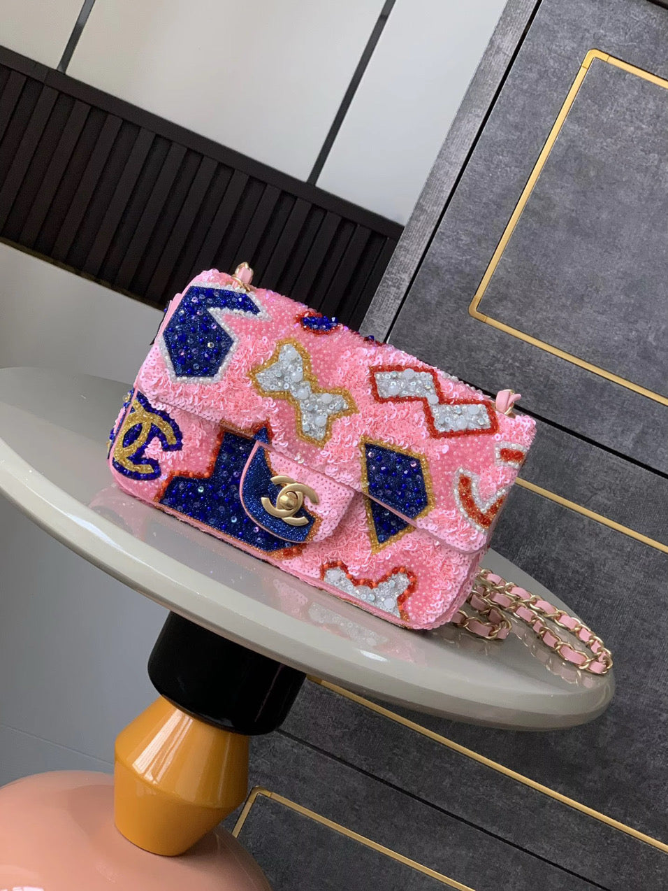 Stunning pink purse