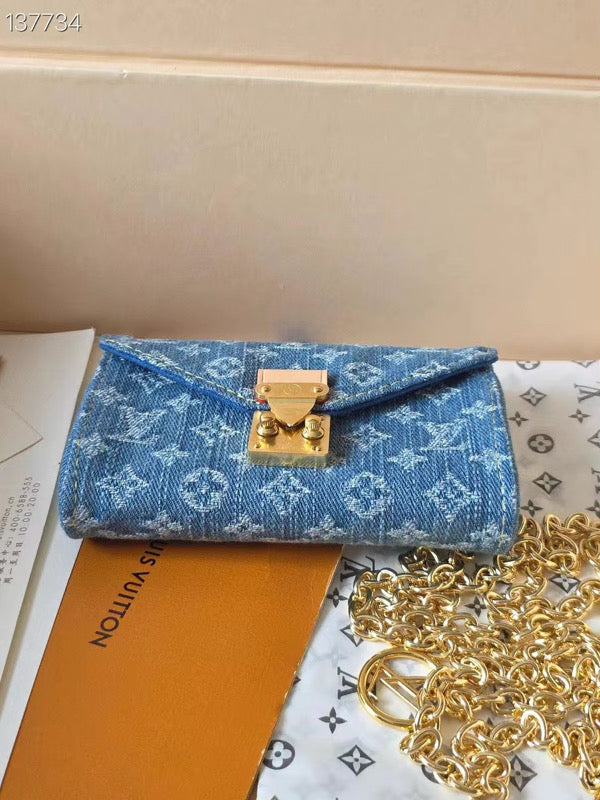 Denim Waist bag with gold chain (NO DISCOUNT ON PRODUCT)