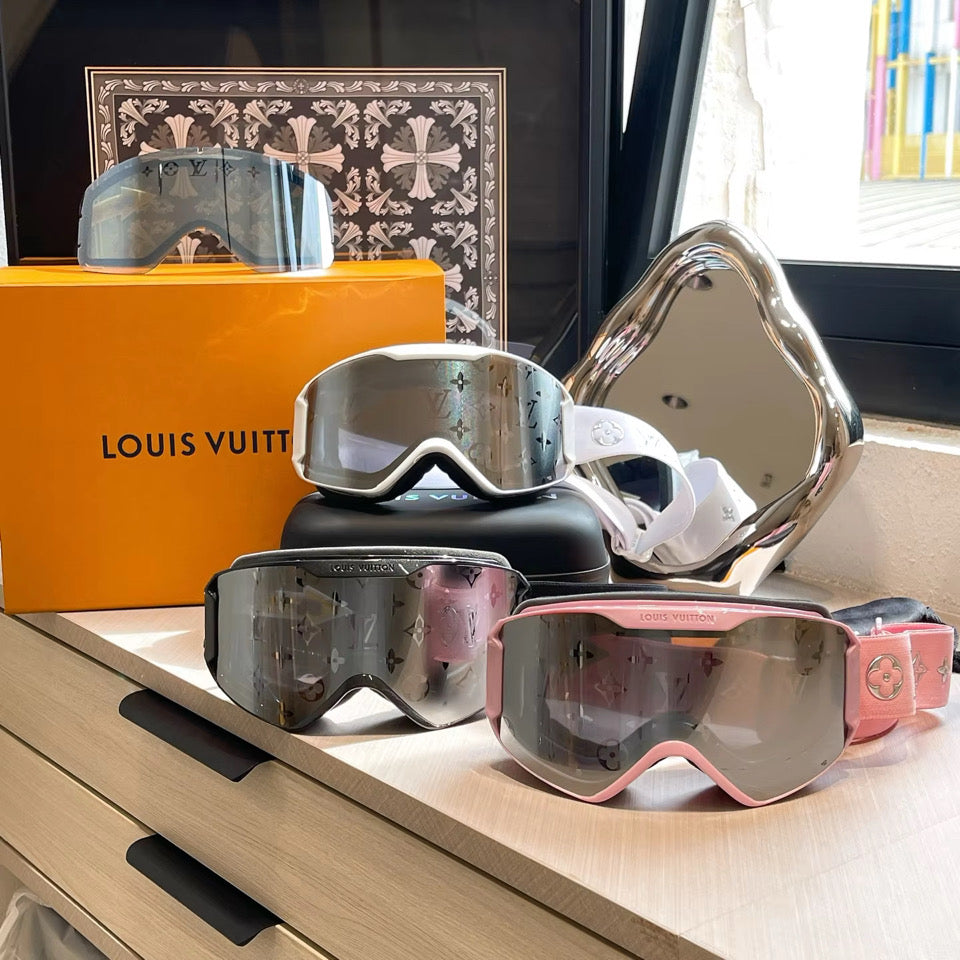 High end ski glasses