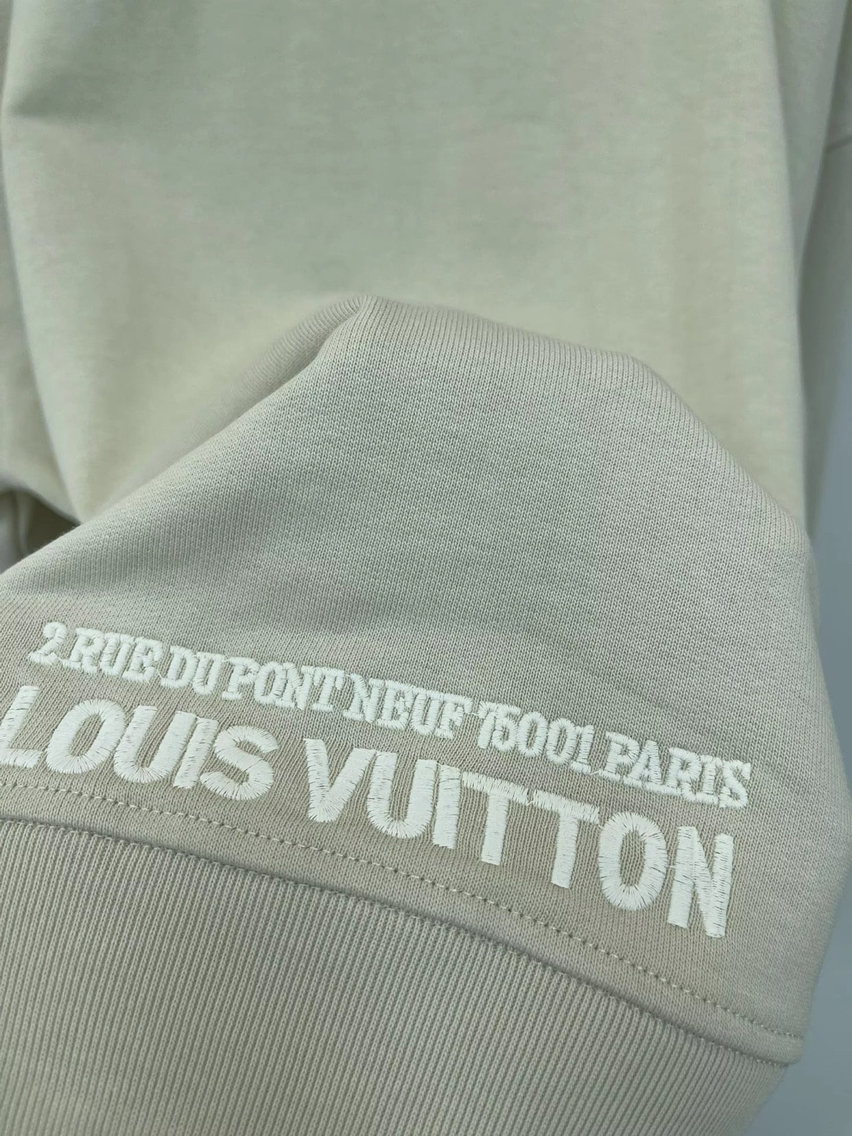 Khaki pullover