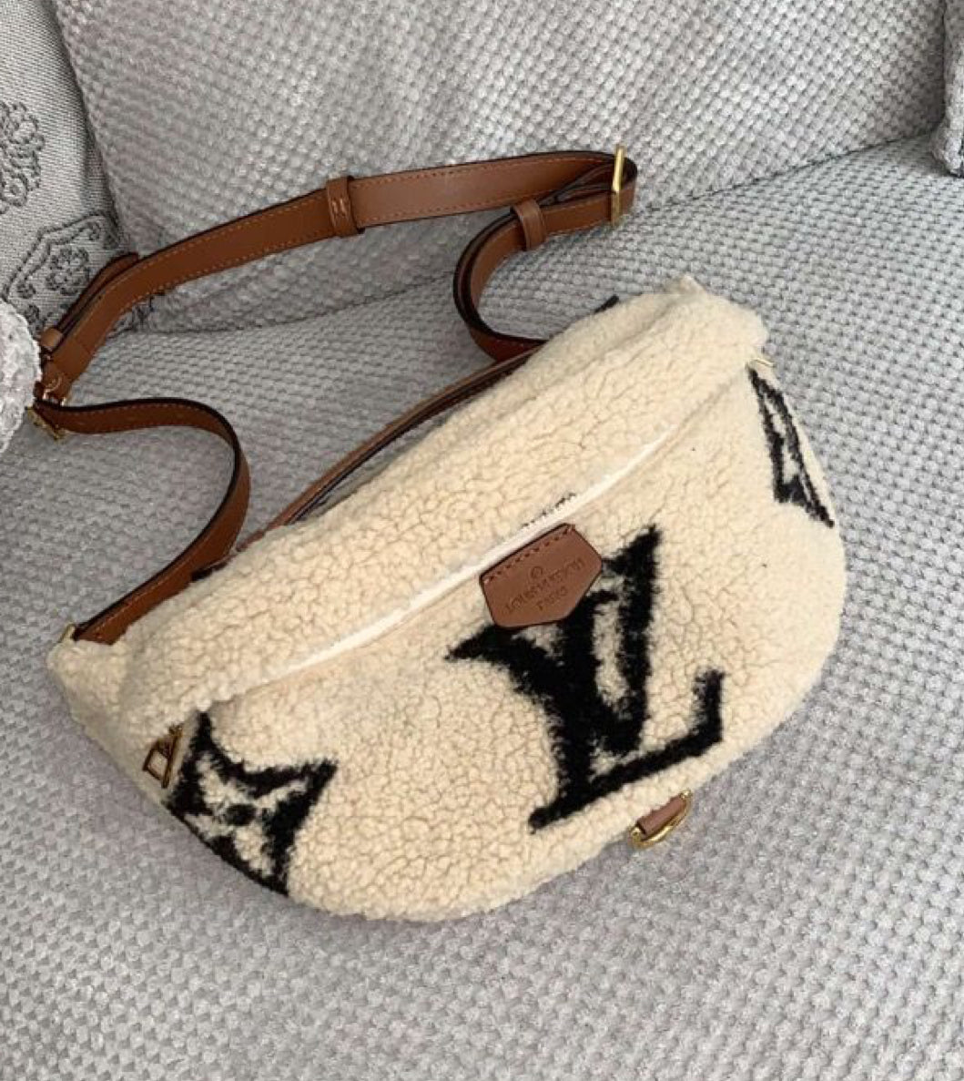 Fuzzy waist bag in multiple colors